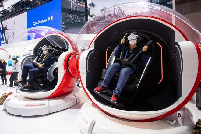 进博奇遇记 打卡5G互动盛宴，探秘未来科技新纪元